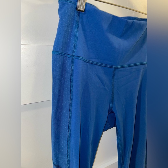 Lululemon Cropped Leggings Size 6 - Picture 3 of 9